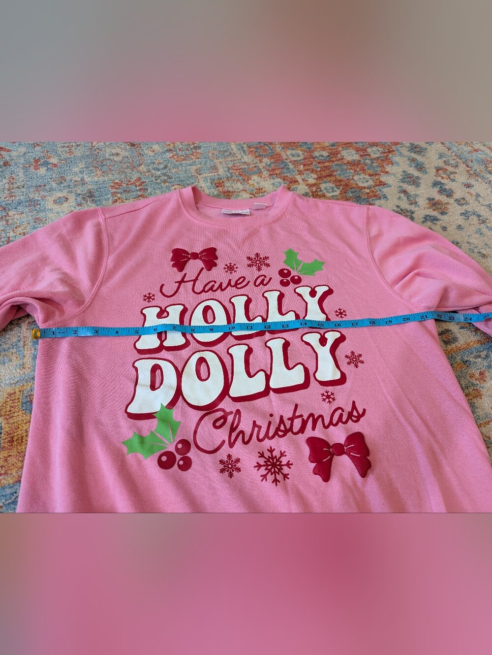 Dolly Sweatshirt Women's Medium Pink Have A Holly Dolly Christmas Graphic Fleece - Picture 7 of 9